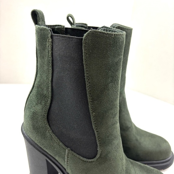 NWOT Nine West Ream Forest Green Faux Suede Chelsea Ankle Calf boots (7M) - Picture 3 of 16
